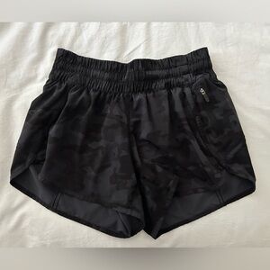 Lululemon Tracker MR 3” Shorts